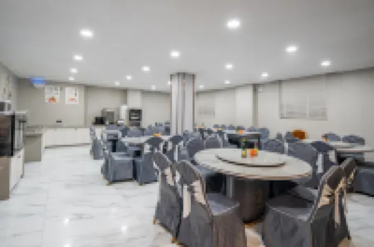 Baina International Apartment, People's Square, Chaozhou Ancient City
