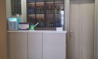 Qingtongxia Yinghao Business Hotel