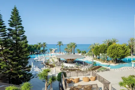 Paloma Perissia Отели рядом с достопримечательностью «Храм Аполлона»