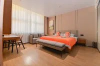 Lingbi Huangpu Hongtai Grand Hotel (LADI SHOPPING PLAZA) فنادق في لينغ بي