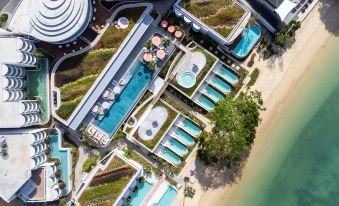 Veranda Resort Phuket 수영장
