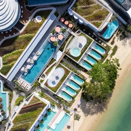 Veranda Resort Phuket, Autograph Collection (Marriott International) Отели рядом с достопримечательностью «Смотровая башня Khao-Khad»