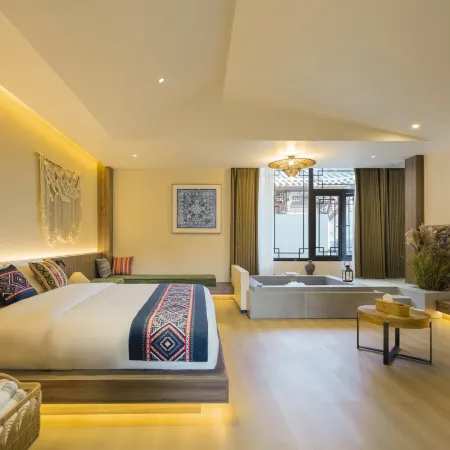 Zhijin Fanxi Resort Hotel (Zhijin Ancient City)