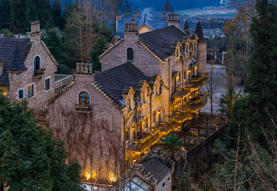 Pengzhou Qingqing Garden Homestay