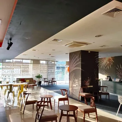 Go Hotels Plus Mandaluyong Hotels near Light Residences