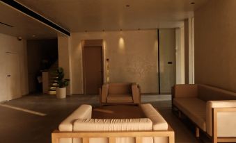 White House Weichi Hostel