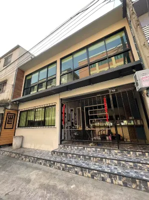 曼谷拉差塔飯店