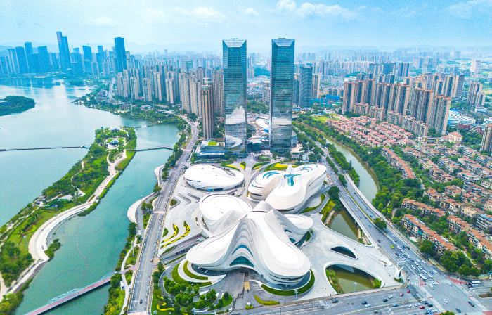 Wyndham Days Hotel Changsha Yuelu (Meixi Lake Art Center Metro Station)