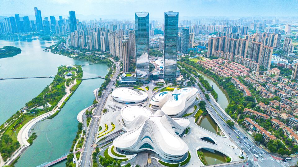Wyndham Days Hotel Changsha Yuelu (Meixi Lake Art Center Metro Station)