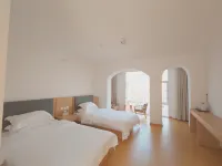 Riding West International Youth Hostel(Six star Street scenic spot) Hotel a 