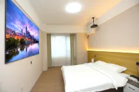 Xunmeng Movie Hotel