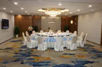 L. Road Grand Hotel - balcony