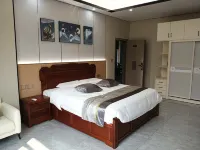 Jiufeng Town Stream Side Homestay - Balkoner