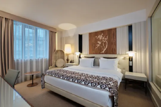 Crown Hotel St. Petersburg  (Краун Отельбывш. Crowne Plaza)