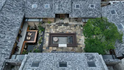 Governor's Mansion Courtyard•Centennial Old House• Vacation Homestay فنادق في 