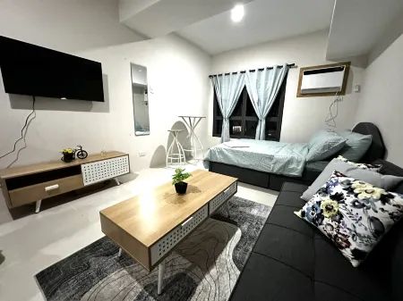 Athena's Cozy Place. Отели рядом с достопримечательностью «Себу Докторс Юниверсити»