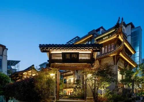 Confucian Shan House Ceramic Garden art space Homestay