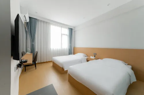 Dongrunfeng Hotel (Zigong Caideng Park)