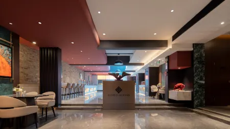 The GiorgioMorandi Hotels (Zaihaiyifang Park Jiaruibao Plaza) Отели рядом с достопримечательностью «Lianyungang Yunlongjian Natural Scenic Spot»