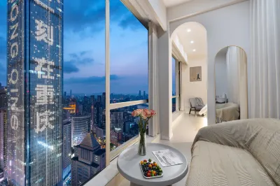 Duoduo B&B (Chongqing Jiefang Monument Hongya Cave Store) فنادق في 