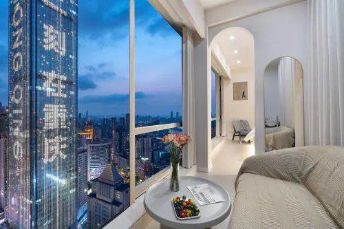 Duoduo B&B (Chongqing Jiefang Monument Hongya Cave Store)