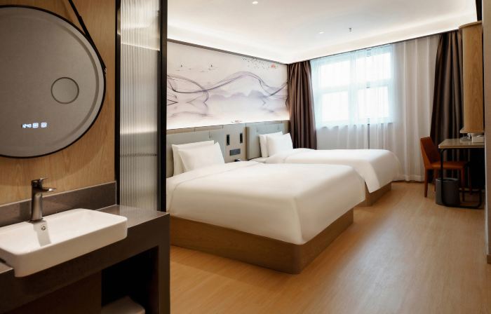 Lechao Hotel (Shanghai People's Square Changzheng Hospital)