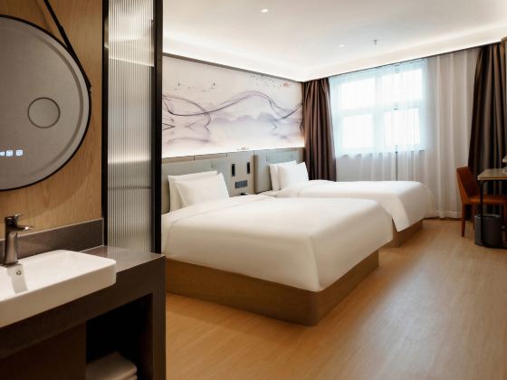 Lechao Hotel (Shanghai People's Square Changzheng Hospital)