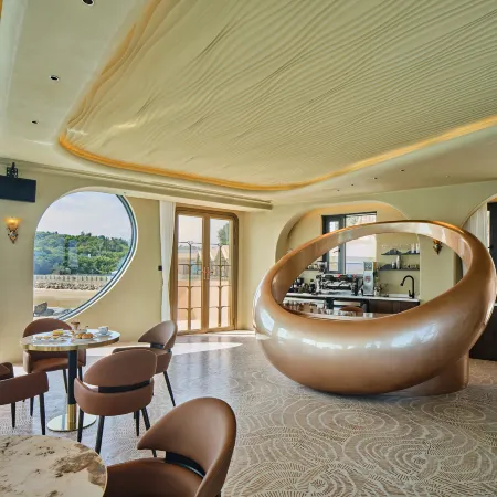 Dazzling·Yueqinhai Resort