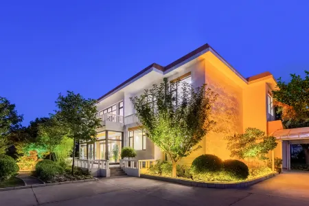 Ndaihe  Yihai Bieyuan (Xianluo Island Store) Отели рядом с достопримечательностью «Hebei Institute of International Business and Economics - Comprehensive Building»