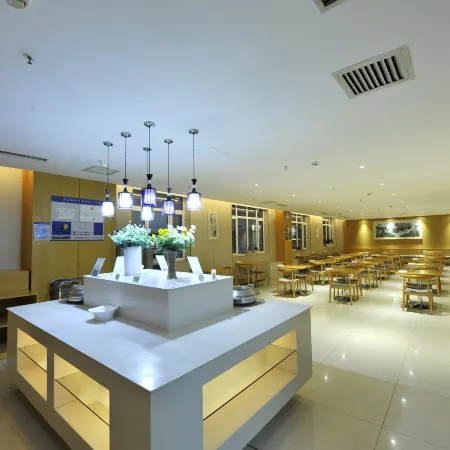 Xincheng Hotel
