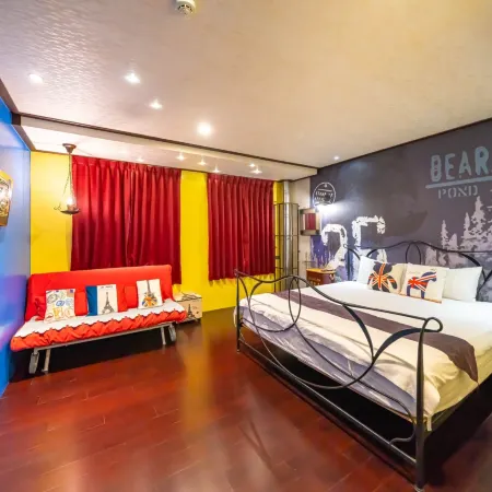 Mystery 13 Hostel