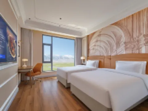 維也納國際酒店（塔什庫爾幹金草灘景區店） 鄰近石頭城歷史文化陳列館的酒店