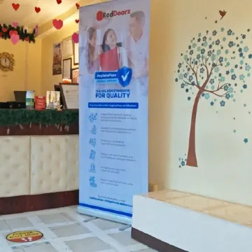 RedDoorz near Baclay Drive Super Metro