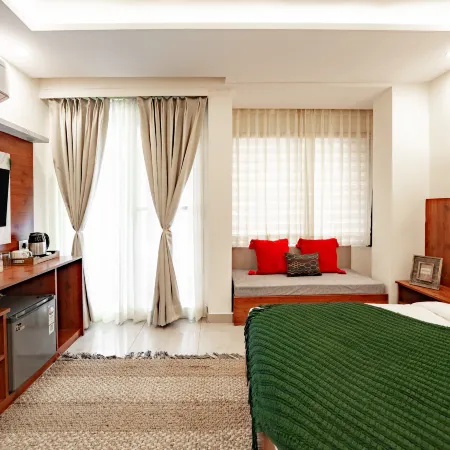 Humming Bird - A Luxury Stay