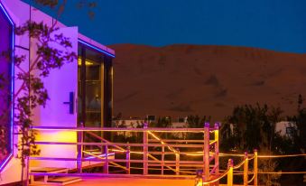 Dunhuang Desert Dream Ark Capsule Homestay