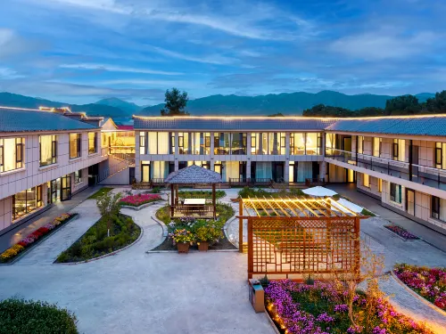 Zhaosu Yueting Lanshe Homestay