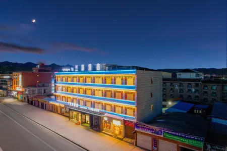 LANZE HOTEL Отели рядом с достопримечательностью «Langyi Temple»