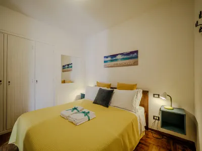 El Nin Apartment with Terrace Hotels near Convento Di San Francesco
