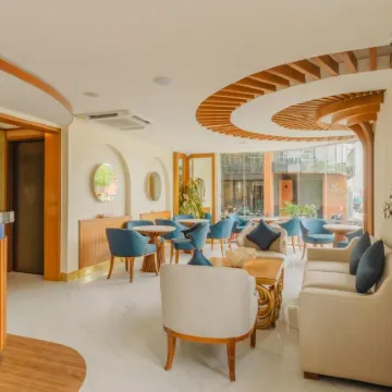 UMET Seaview Hotel with Free Roundtrip Airport Pick up and Drop Off Hotels near Muliaage (Palace)