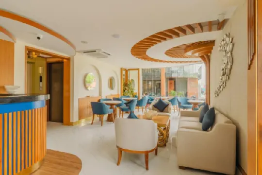 UMET Seaview Hotel with Free Roundtrip Airport Pick up and Drop Off