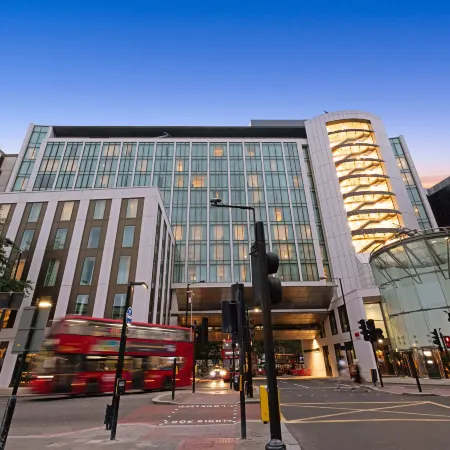 Riu Plaza London Victoria Отели рядом с достопримечательностью «Пимлико»