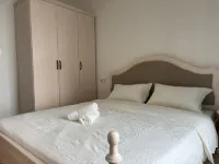 Cozy 2B1R Condo forest city