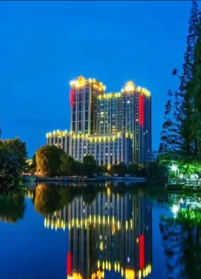 The Brocade Hotel Hotel dekat Danjing Mountain