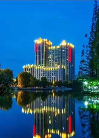 The Brocade Hotel Отели в г. Пенчжоу