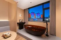 Fengsheng·Interstellar Hotel (Yiwu Global Digital Trade Center International Business City)