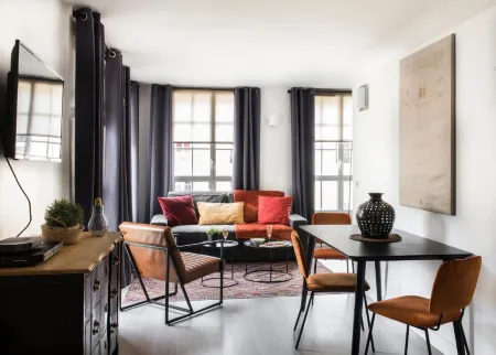 Appartements - le Logis Versaillais Отели рядом со станцией Versailles Montreuil Train Station