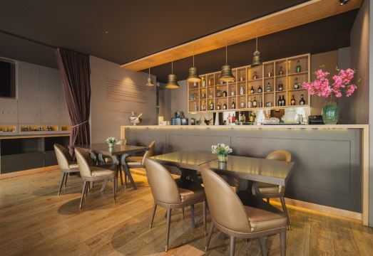 부르구스 호텔 조식