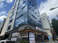 The EXTAY Lounge Jongno Hotels near Jonggak Station