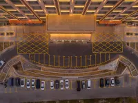 Mehood Lifestyle Hotel(Shanshan New City Night Market Store) - parking