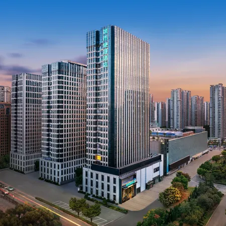 City Comfort Inn Hotel (Xiangyang Wuyue Square)